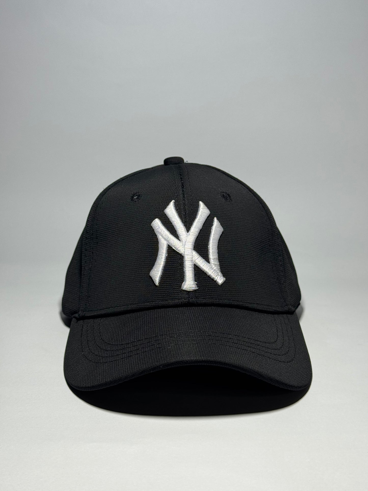 Classic Beige NY Yankees Baseball Cap