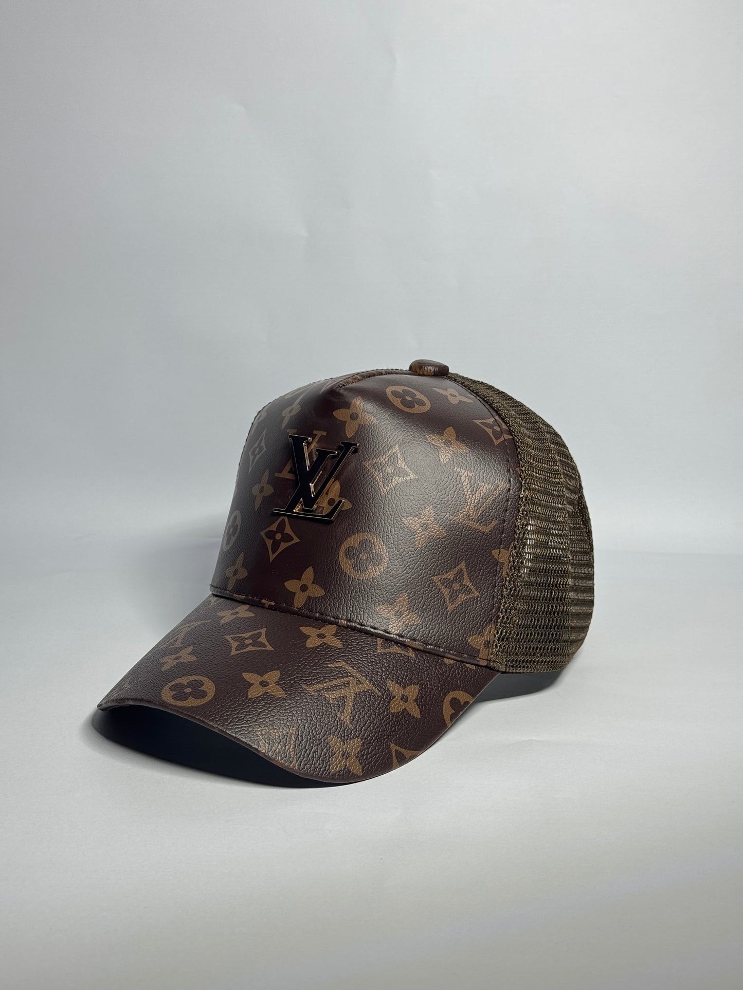 'LV' Patterned Logo Trucker Cap-Black
