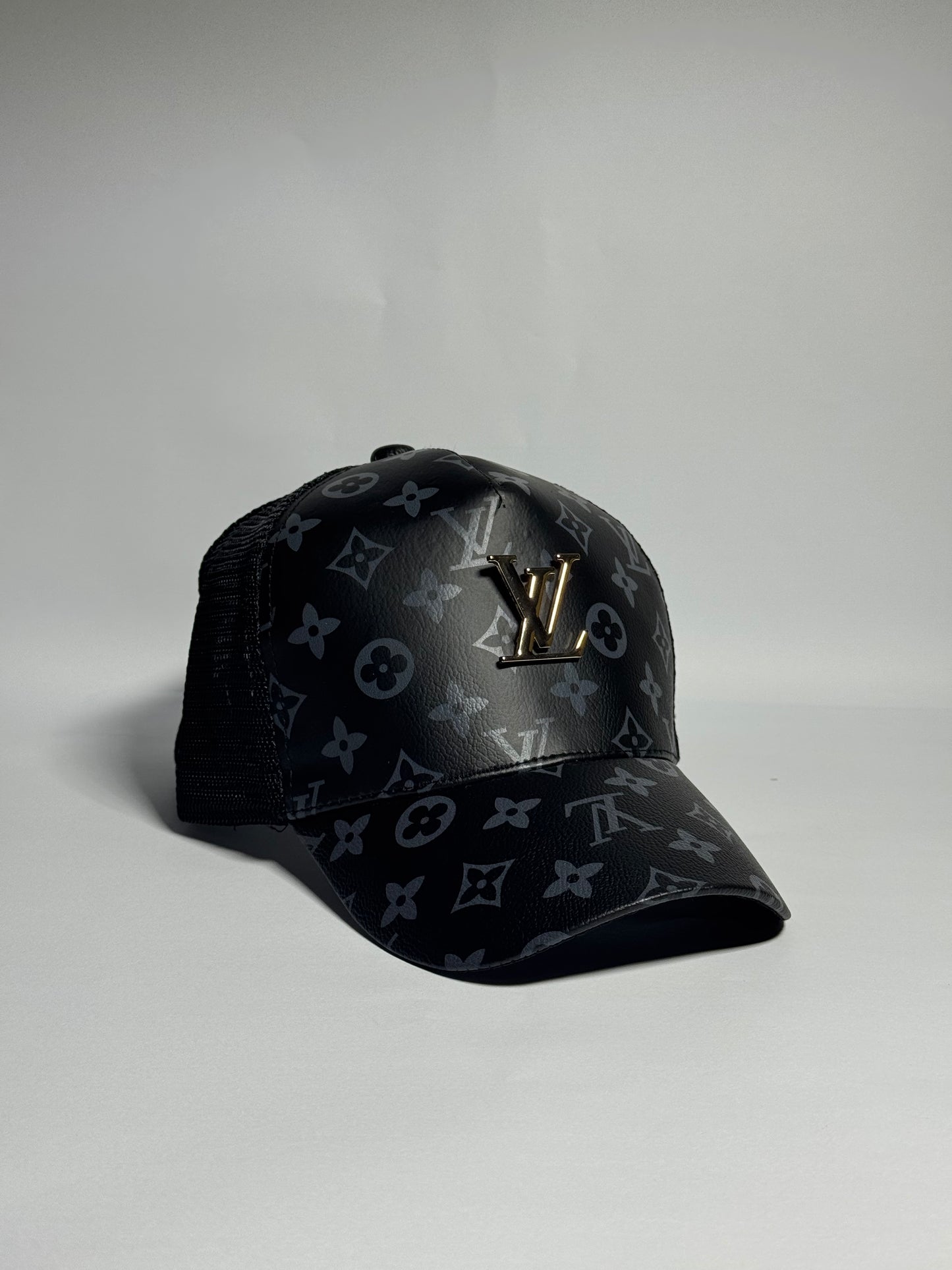 'LV' Patterned Logo Trucker Cap-Black