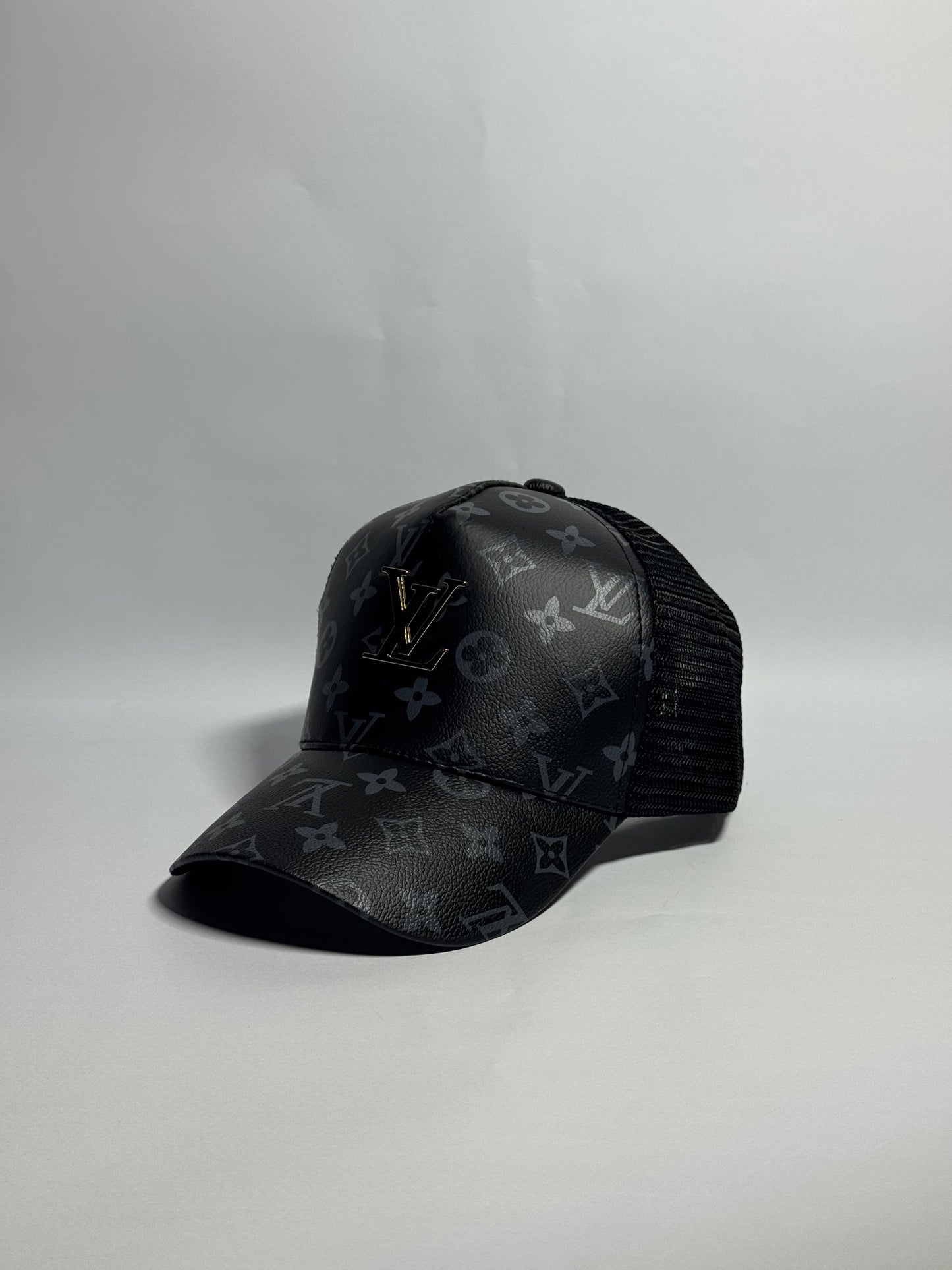 'LV' Patterned Logo Trucker Cap-Black